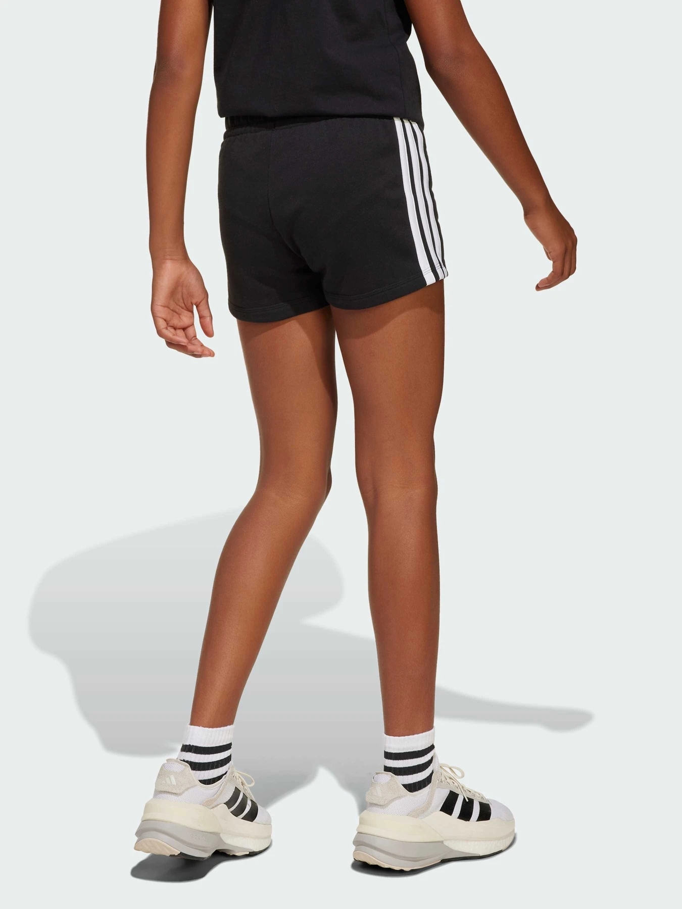 Шорты Adidas модель JJ3386 Фото