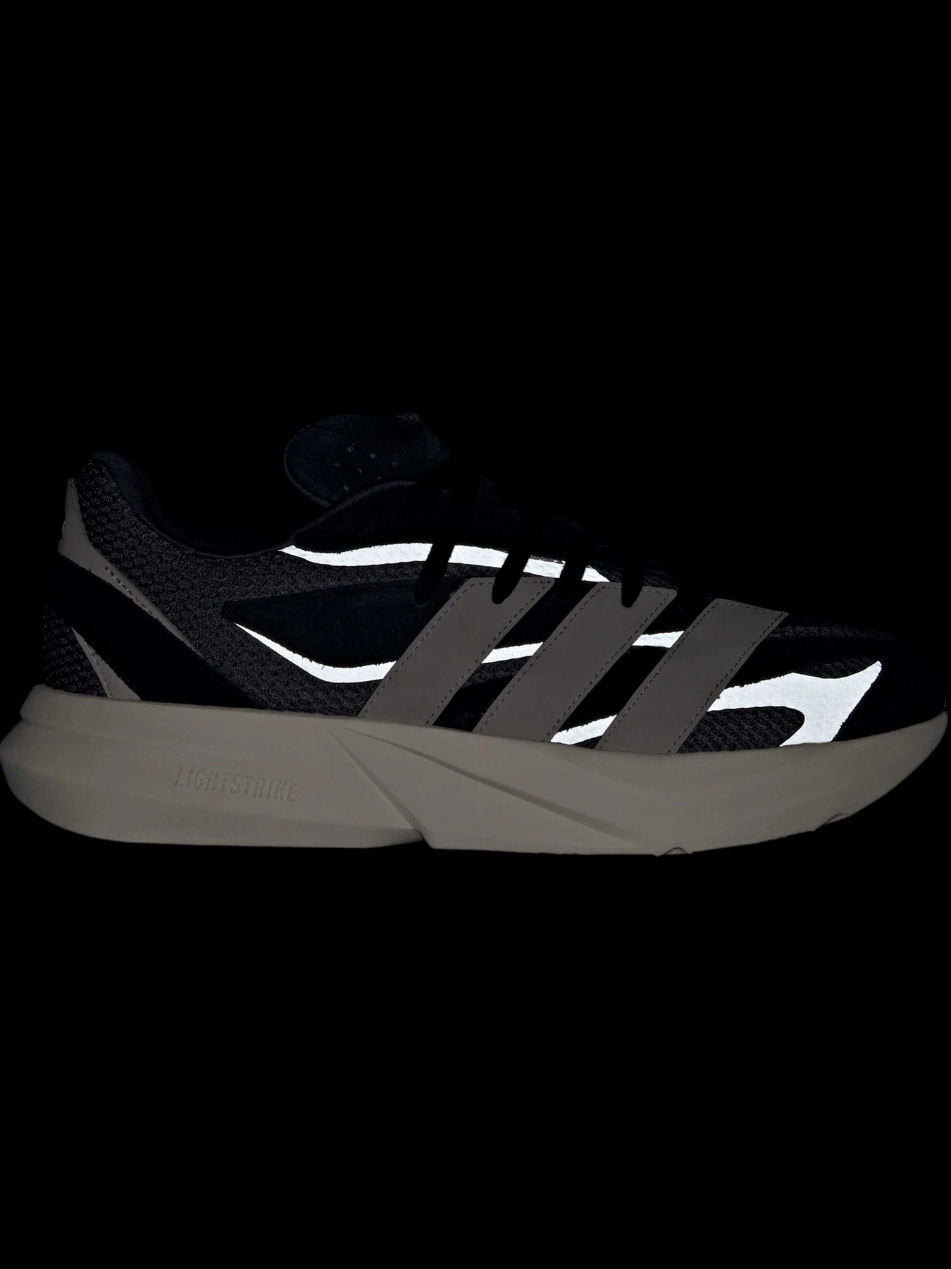 Кроссовки Adidas модель JH6943 Кроссовки Adidas модель JH6943 Фото