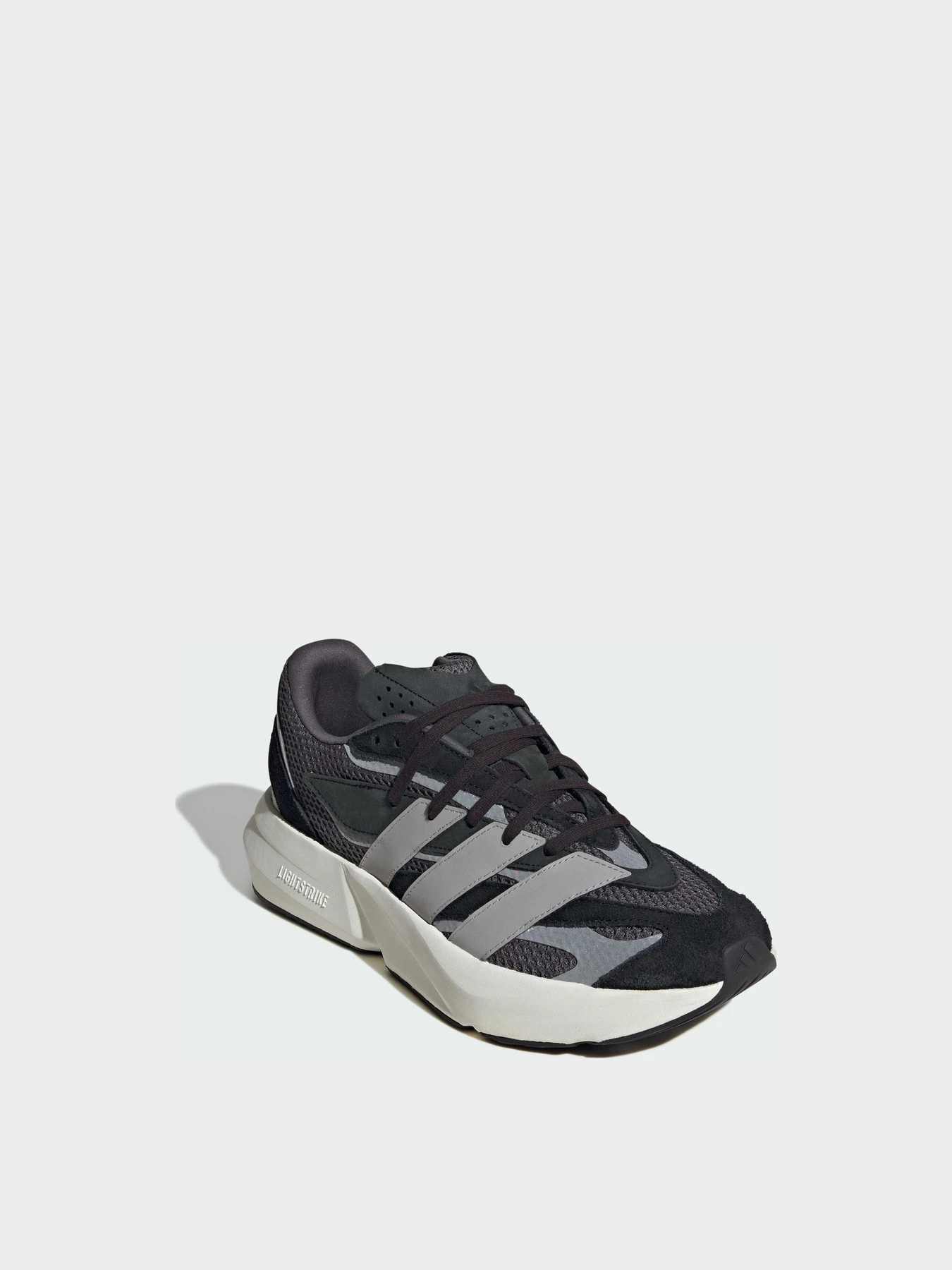 Кроссовки Adidas модель JH6943 Кроссовки Adidas модель JH6943 Фото