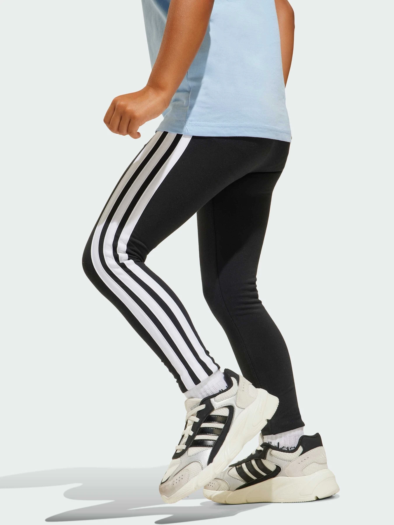 Штани Adidas модель JE0313 Штани Adidas модель JE0313 Фото