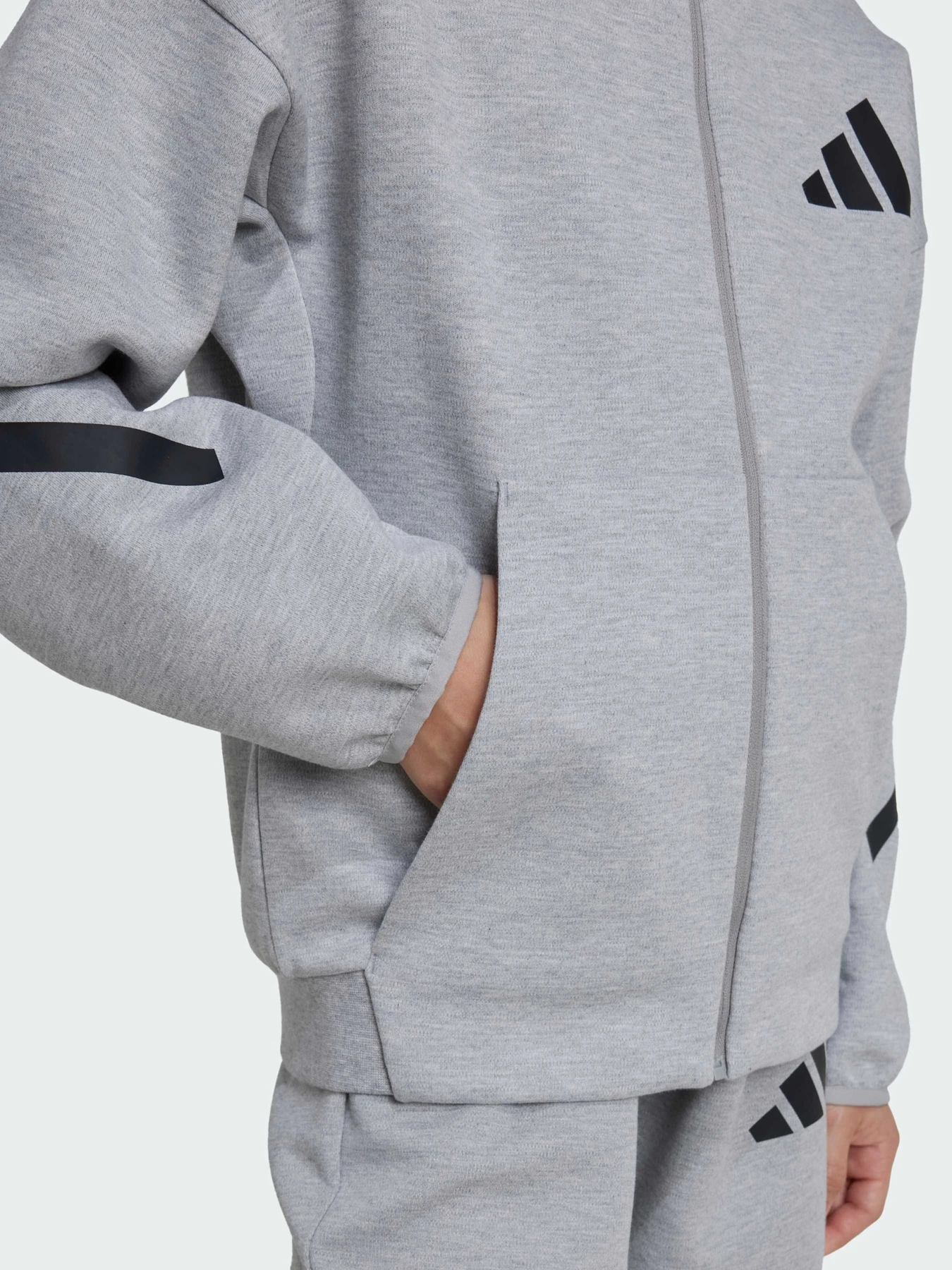Худи и свитшоты Adidas ZNE модель JI7548 Фото