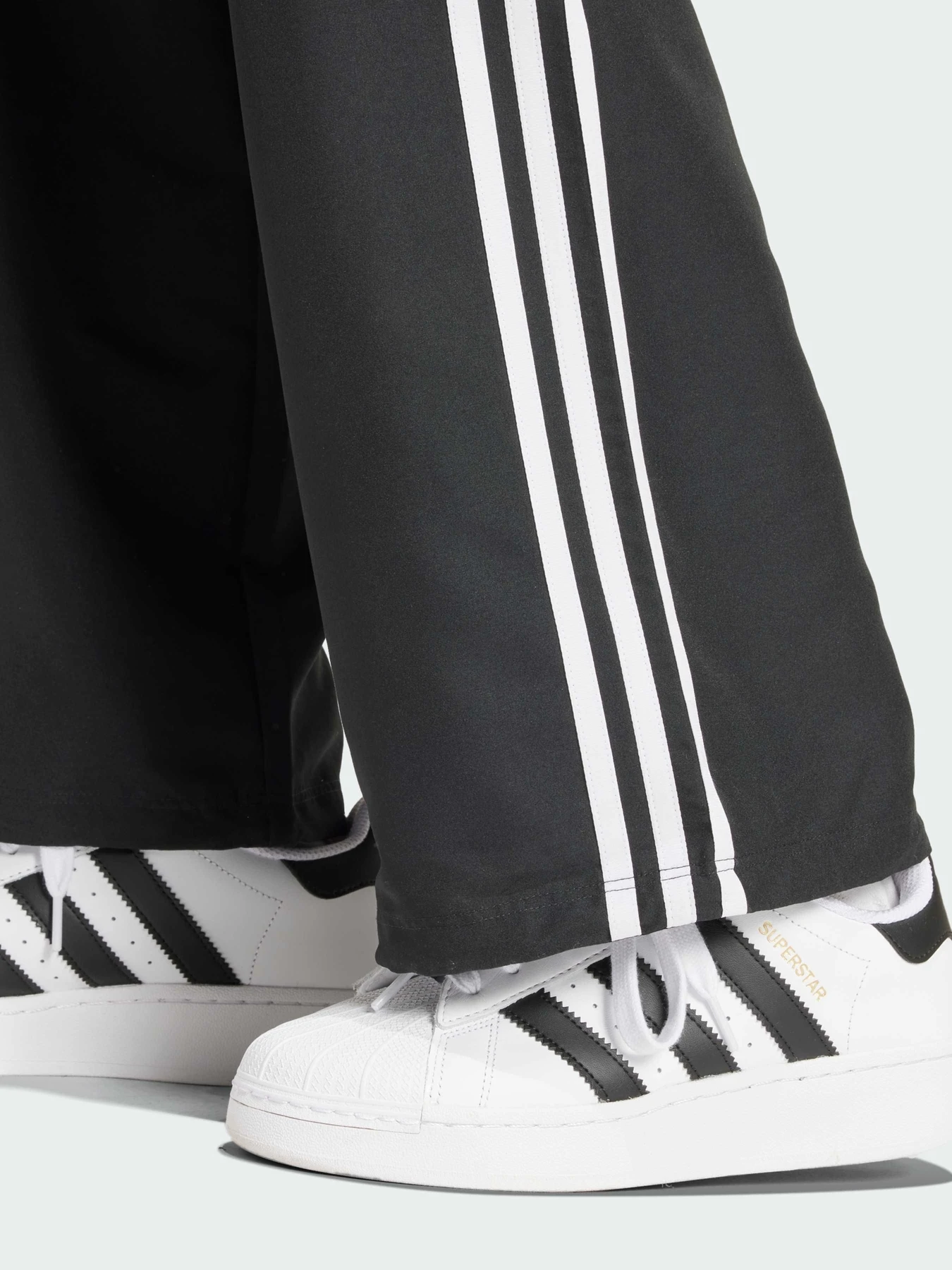 Брюки Adidas Adicolor модель JF1292 Фото