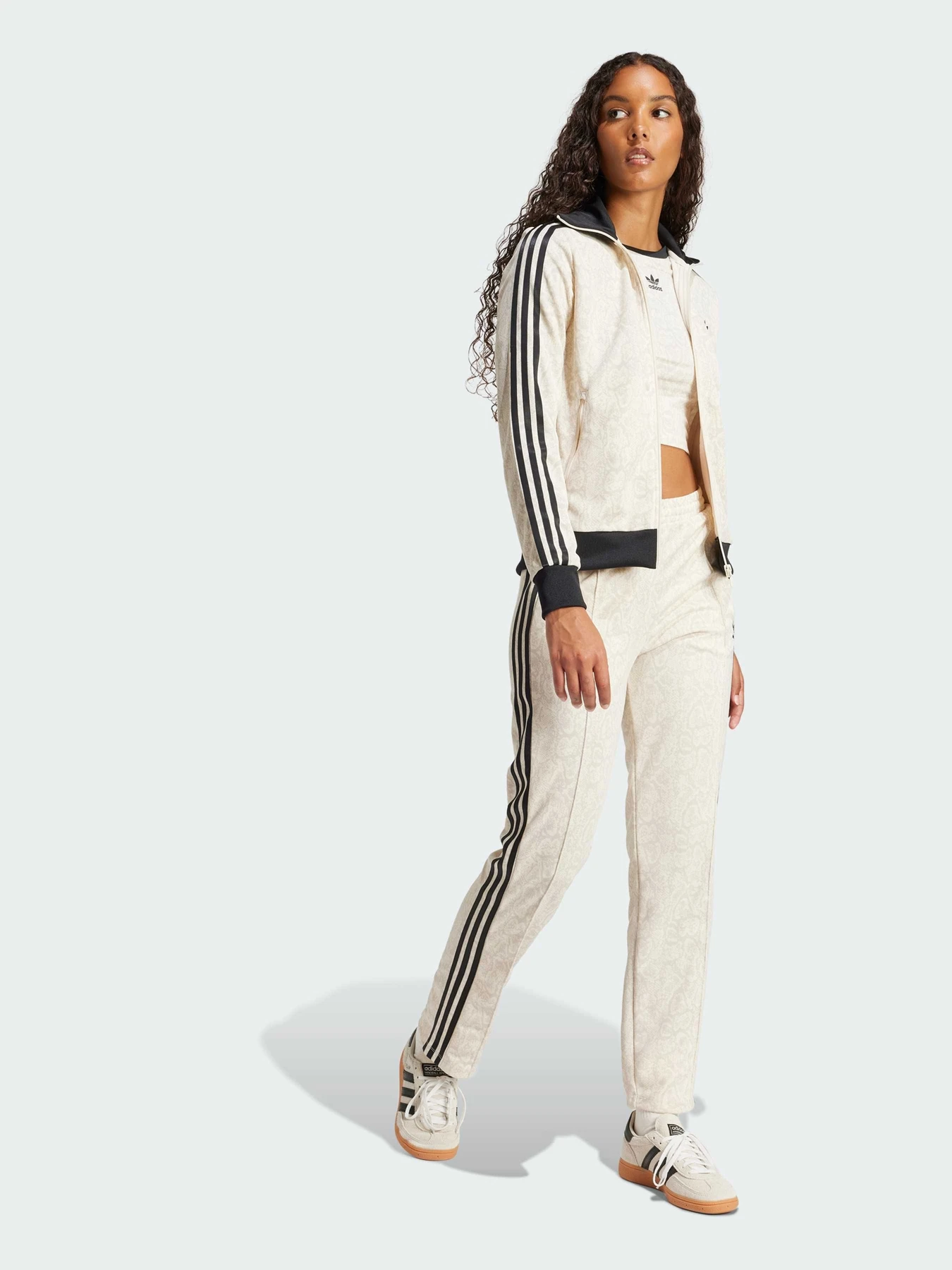Худі та світшоти Adidas Graphics модель JI8403 Худі та світшоти Adidas Graphics модель JI8403 Фото