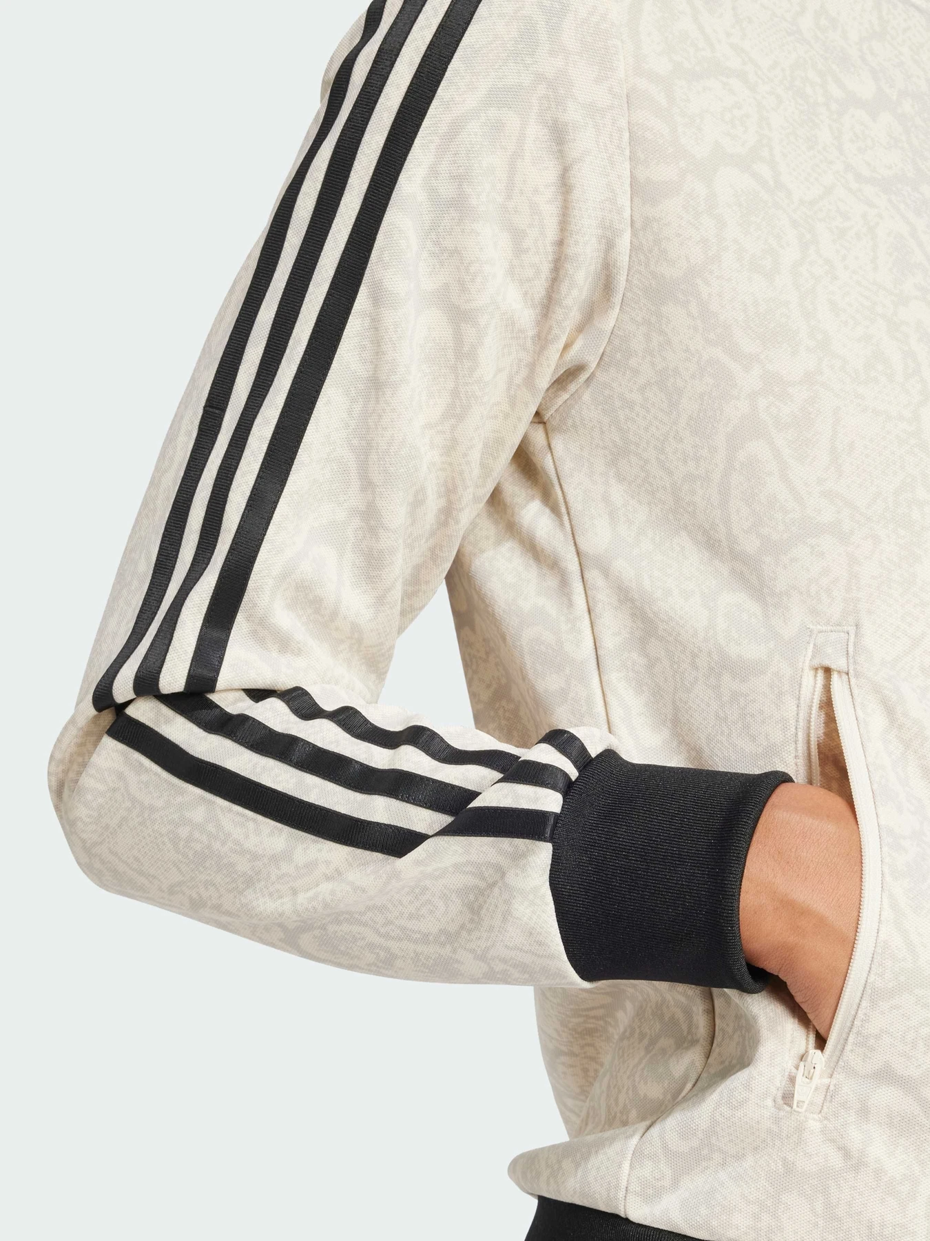 Худі та світшоти Adidas Graphics модель JI8403 Худі та світшоти Adidas Graphics модель JI8403 Фото