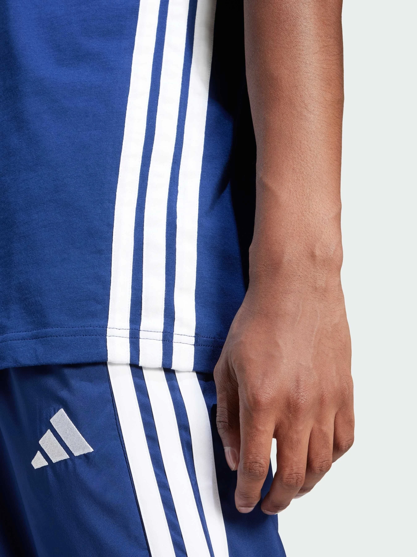 Футболки і поло Adidas модель JE6399 Фото