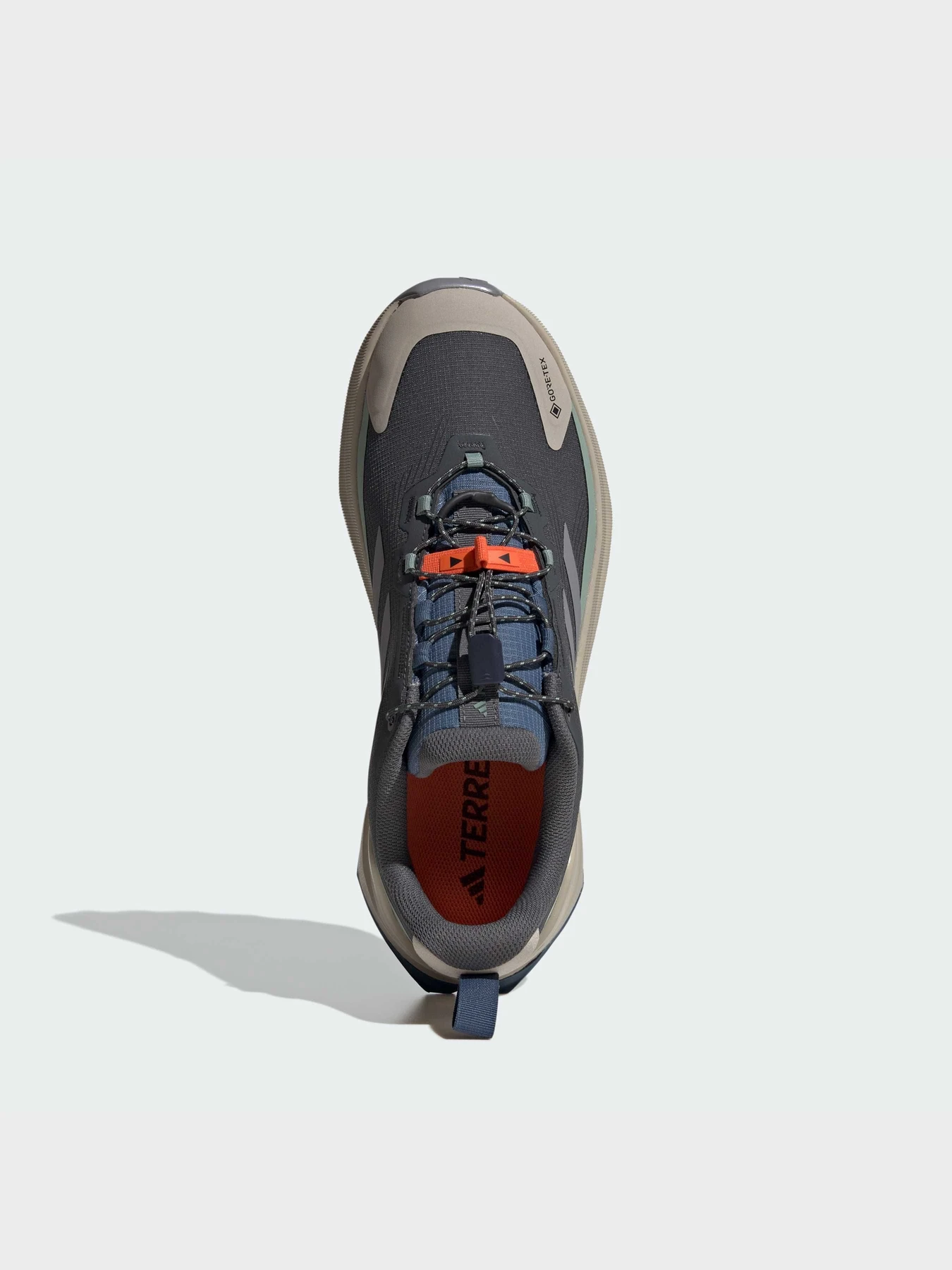 Кроссовки Adidas модель JP5240 Кроссовки Adidas модель JP5240 Фото