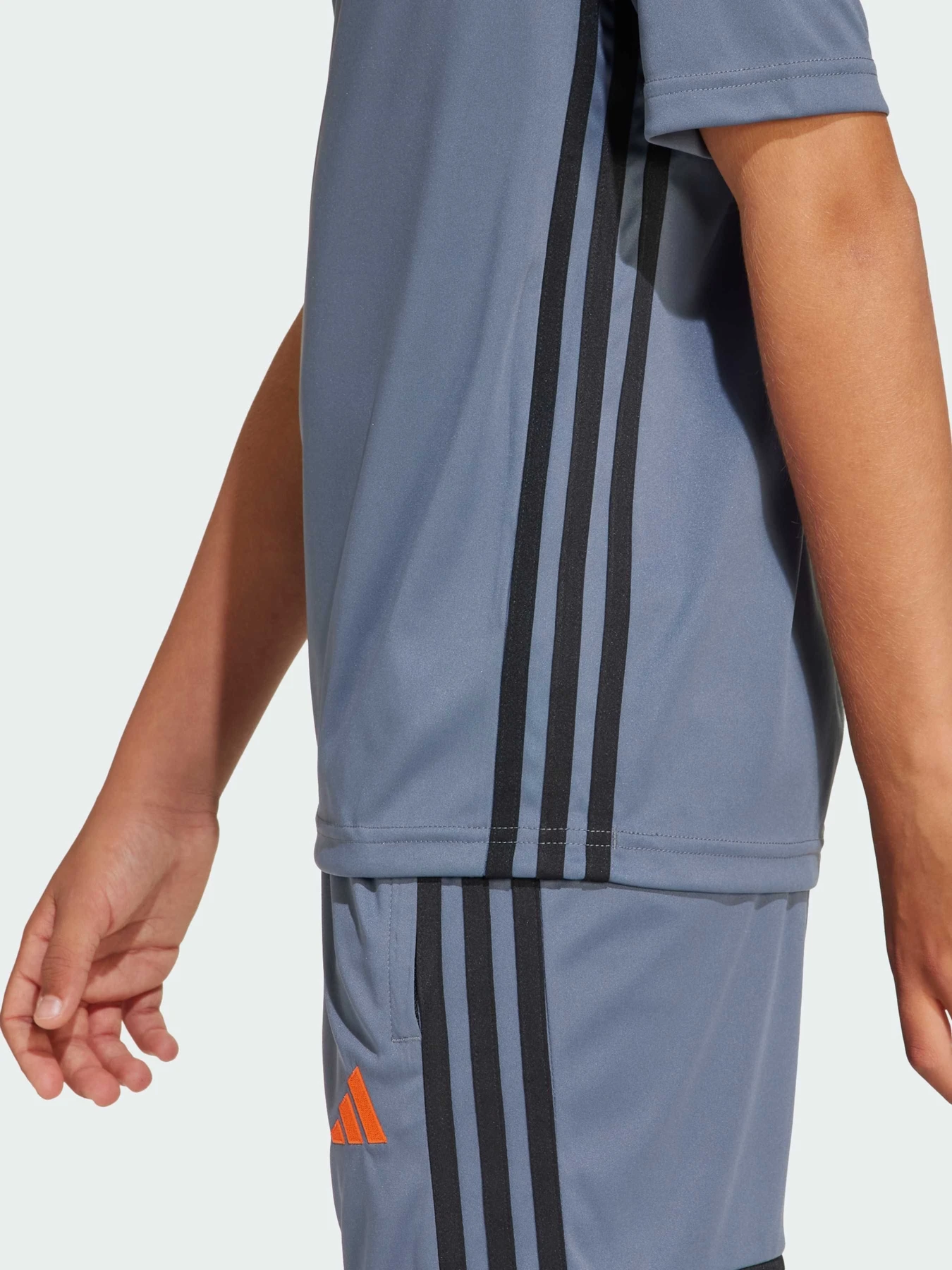 Футболки и поло Adidas Tiro модель JD0587 Футболки и поло Adidas Tiro модель JD0587 Фото