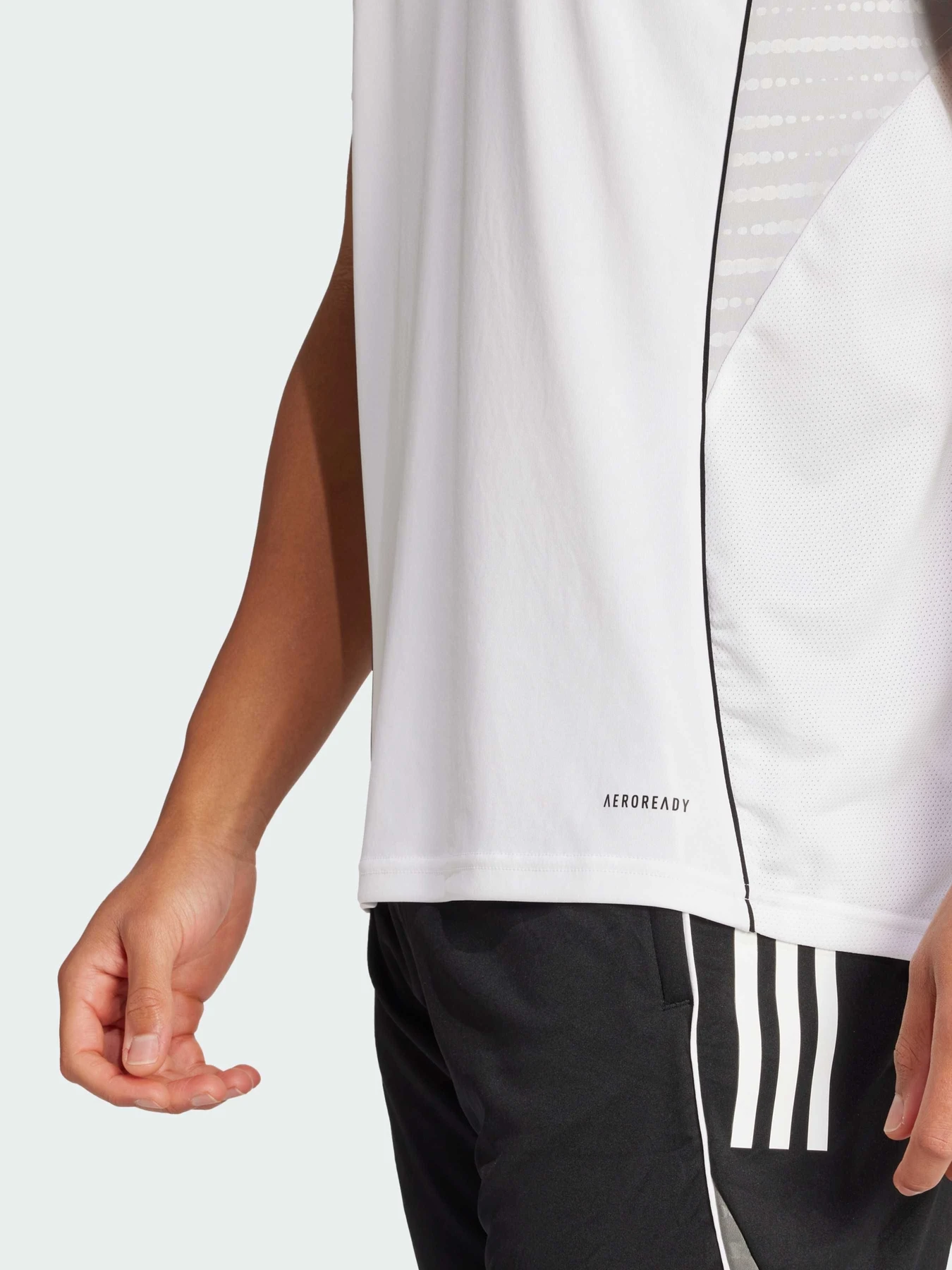 Футболки і поло Adidas Tiro модель JJ1519 Футболки і поло Adidas Tiro модель JJ1519 Фото