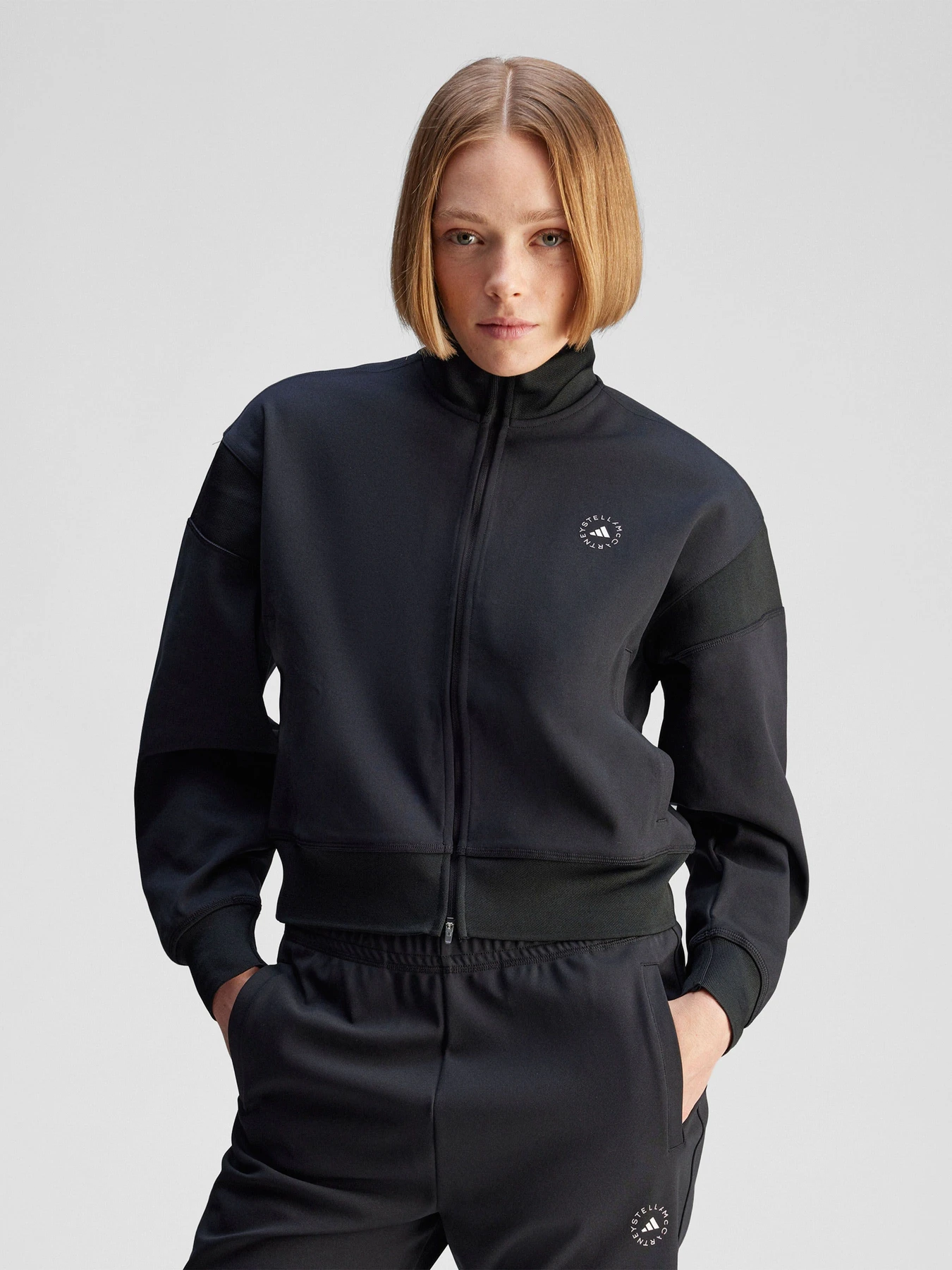 Худи и свитшоты Adidas модель JJ0084 Худи и свитшоты Adidas модель JJ0084 Фото