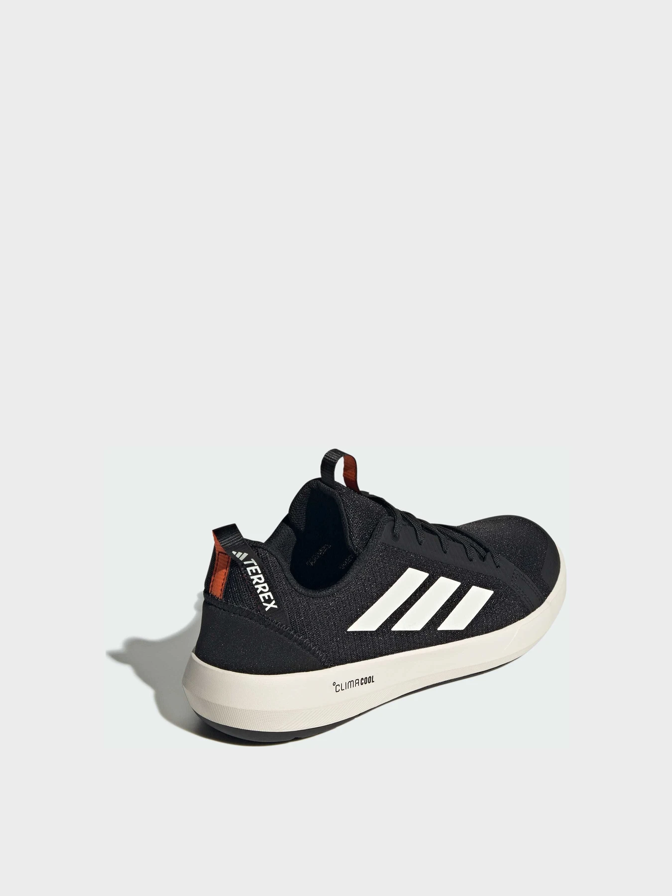 Кроссовки Adidas модель JI3499 Кроссовки Adidas модель JI3499 Фото