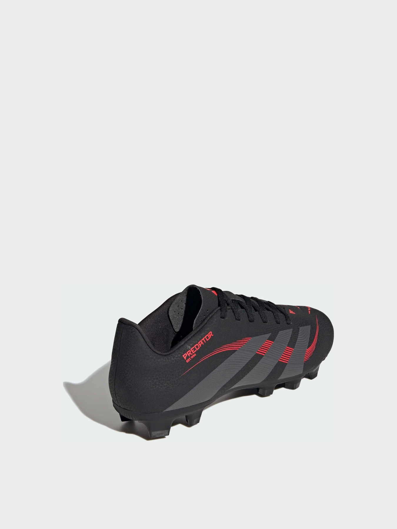 Кроссовки Adidas Predator модель ID1325 Кроссовки Adidas Predator модель ID1325 Фото