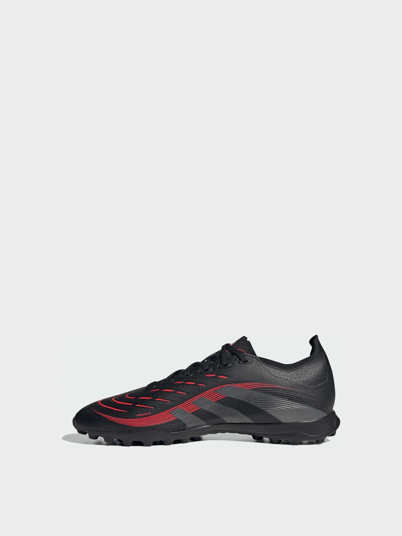 Кроссовки Adidas Predator модель ID3768 Кроссовки Adidas Predator модель ID3768 Фото