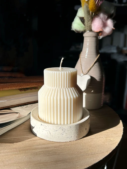 Свічка фігурна "Трапеція" з натурального оливкового воску Candle Design модель 110.1016 Фото