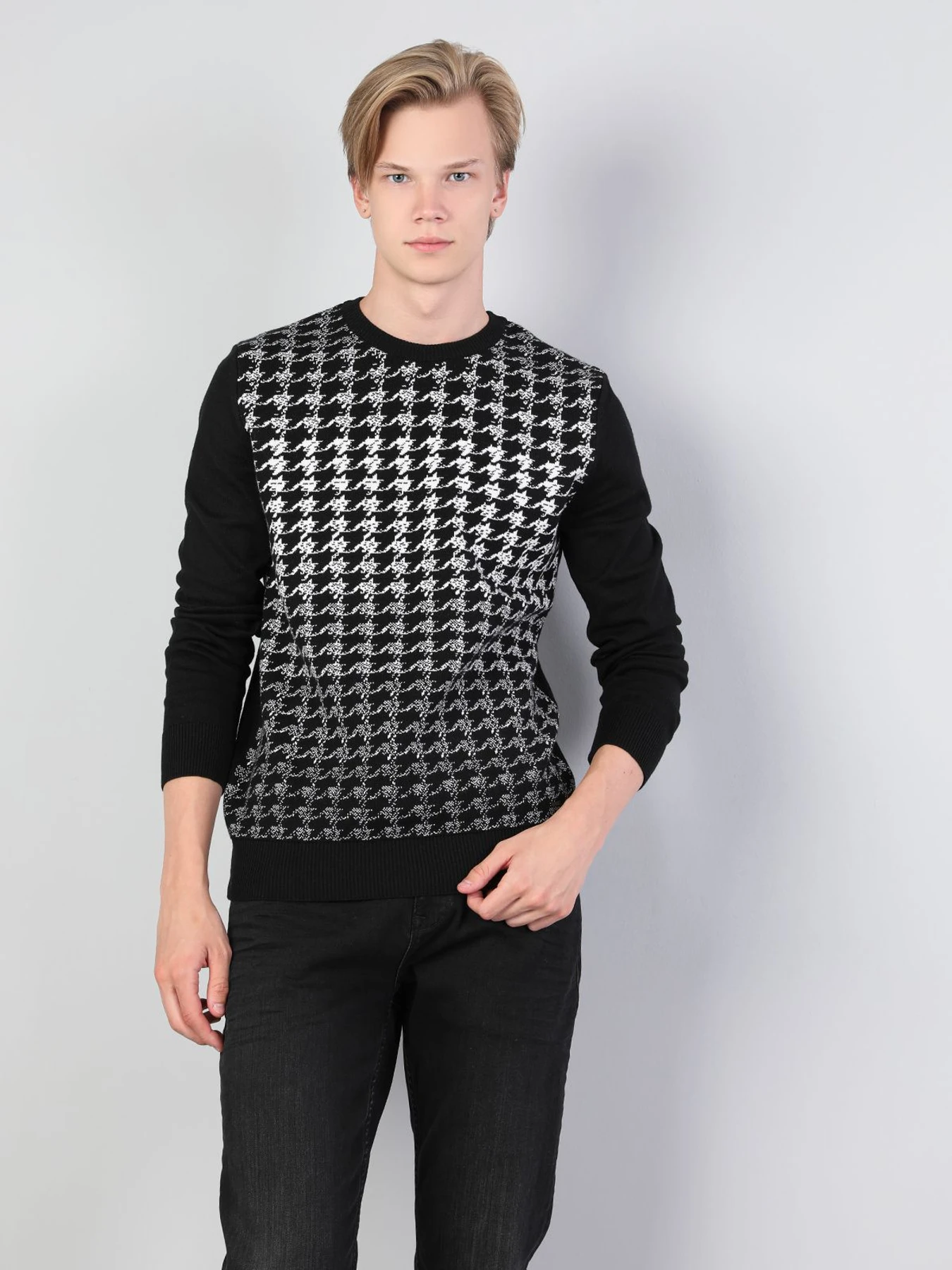 Худи и свитшоты Colin’s модель CL1045875_Q1.V1_BLK Фото