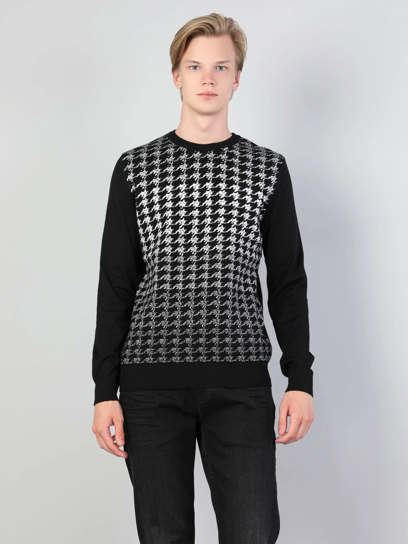 Худи и свитшоты Colin’s модель CL1045875_Q1.V1_BLK Фото