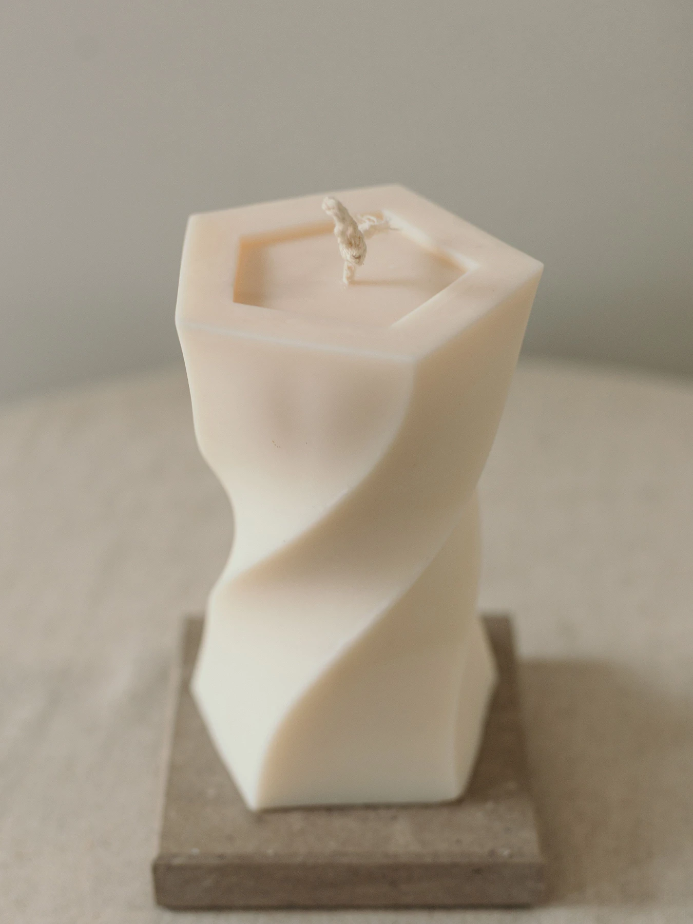 Свеча фигурная "Геометрия" из натурального соевого воска Candle Design модель 110.1022 Свеча фигурная "Геометрия" из натурального соевого воска Candle Design модель 110.1022 Фото