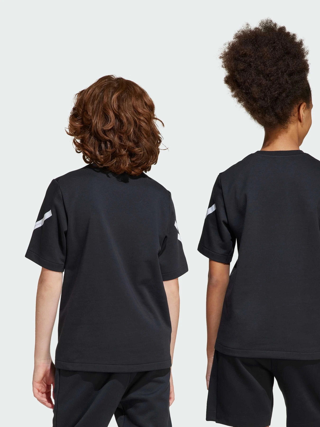 Футболки і поло Adidas ZNE модель JD0017 Футболки і поло Adidas ZNE модель JD0017 Фото