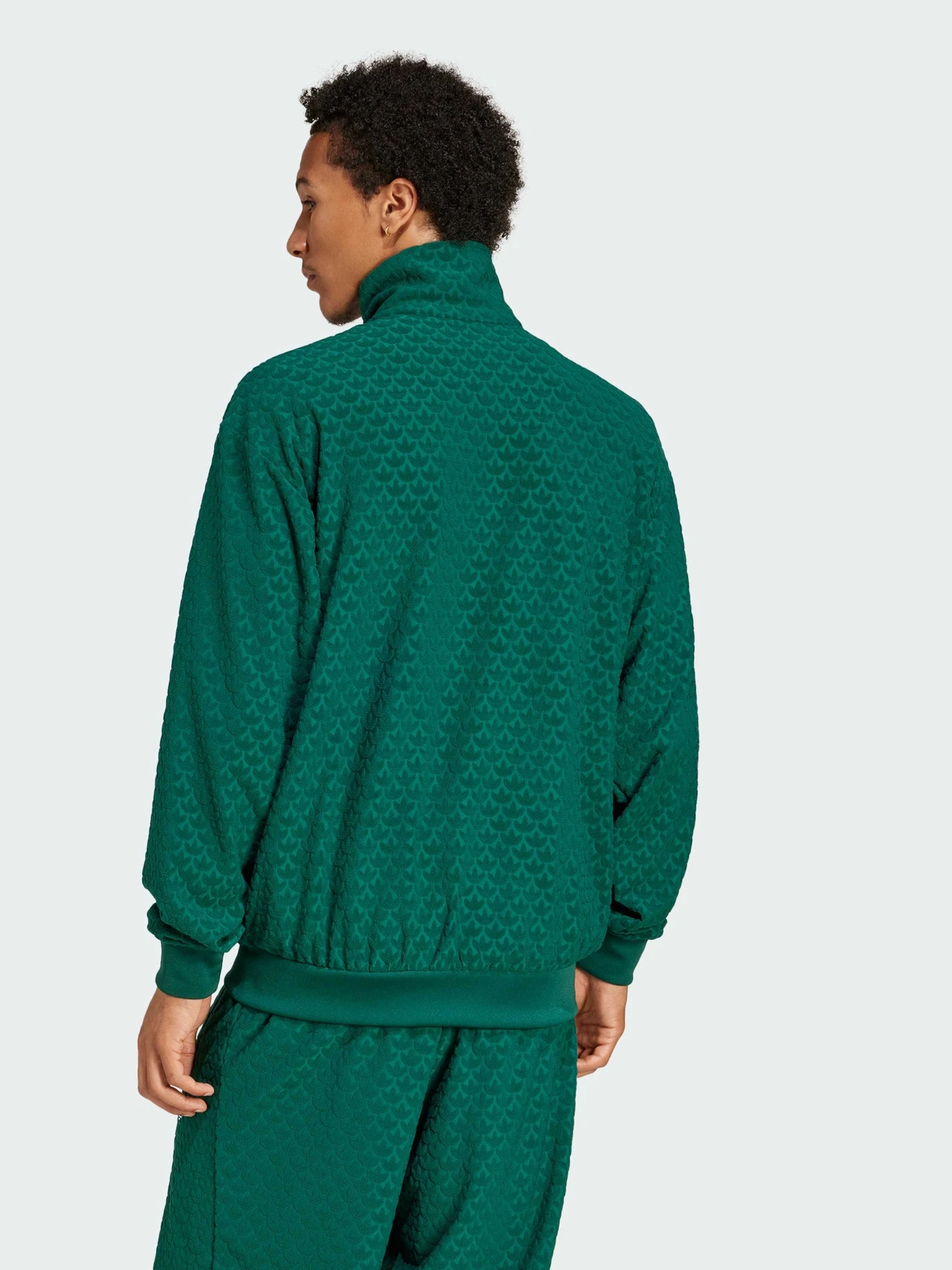 Худи и свитшоты Adidas Graphics модель JD0696 Худи и свитшоты Adidas Graphics модель JD0696 Фото