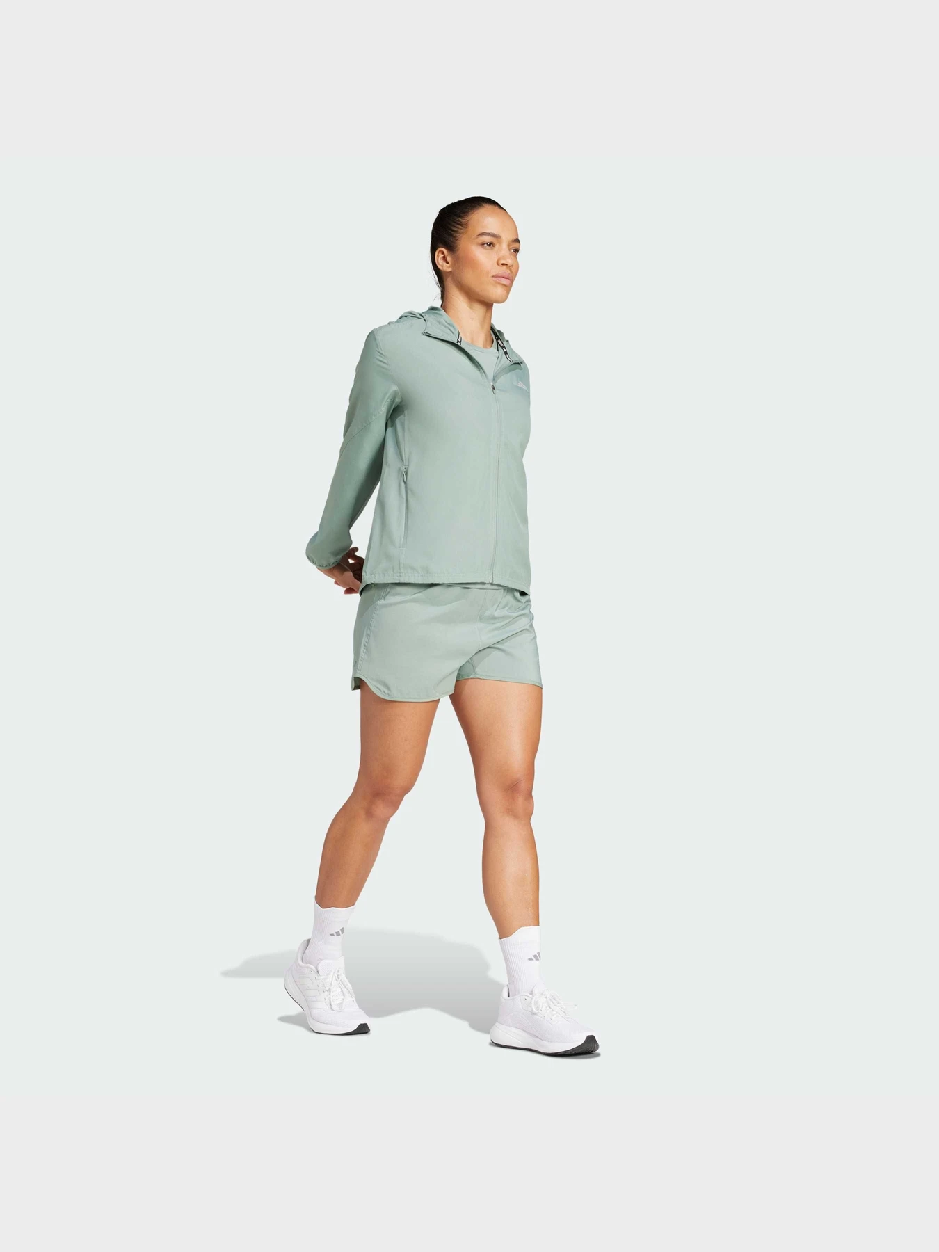 Куртки та дублянки Adidas модель JD2344 Фото