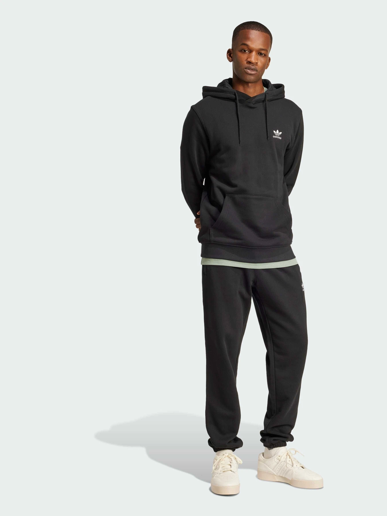 Худи и свитшоты Adidas модель JD2404 Худи и свитшоты Adidas модель JD2404 Фото