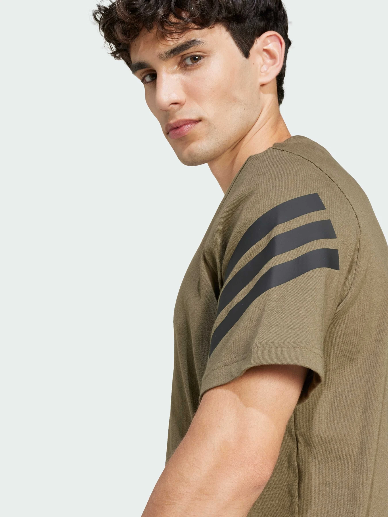 Футболки і поло Adidas 3 Stripes модель JD4876 Футболки і поло Adidas 3 Stripes модель JD4876 Фото