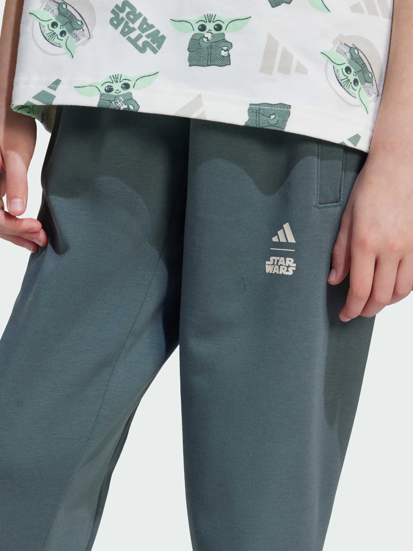 Брюки Adidas x Disney модель JF3652 Брюки Adidas x Disney модель JF3652 Фото