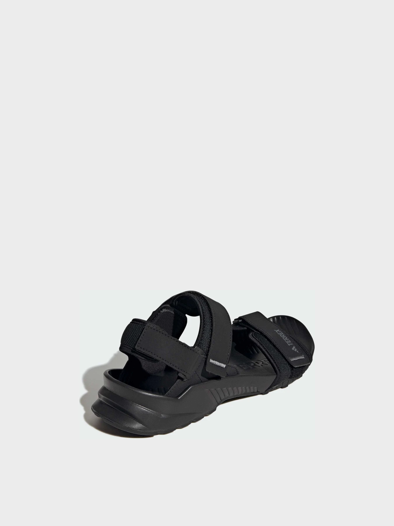 Сандалии Adidas модель JQ2231 Фото