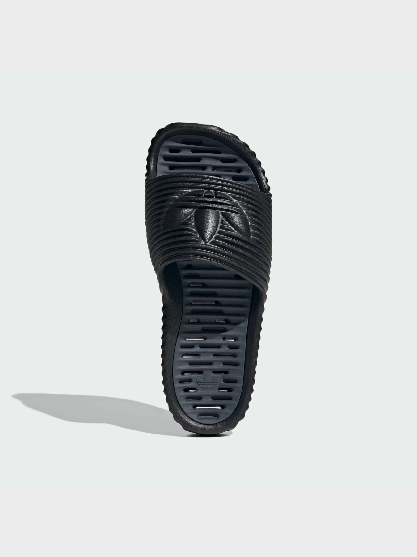 Шлёпанцы Adidas Adilette модель IH6159 Шлёпанцы Adidas Adilette модель IH6159 Фото