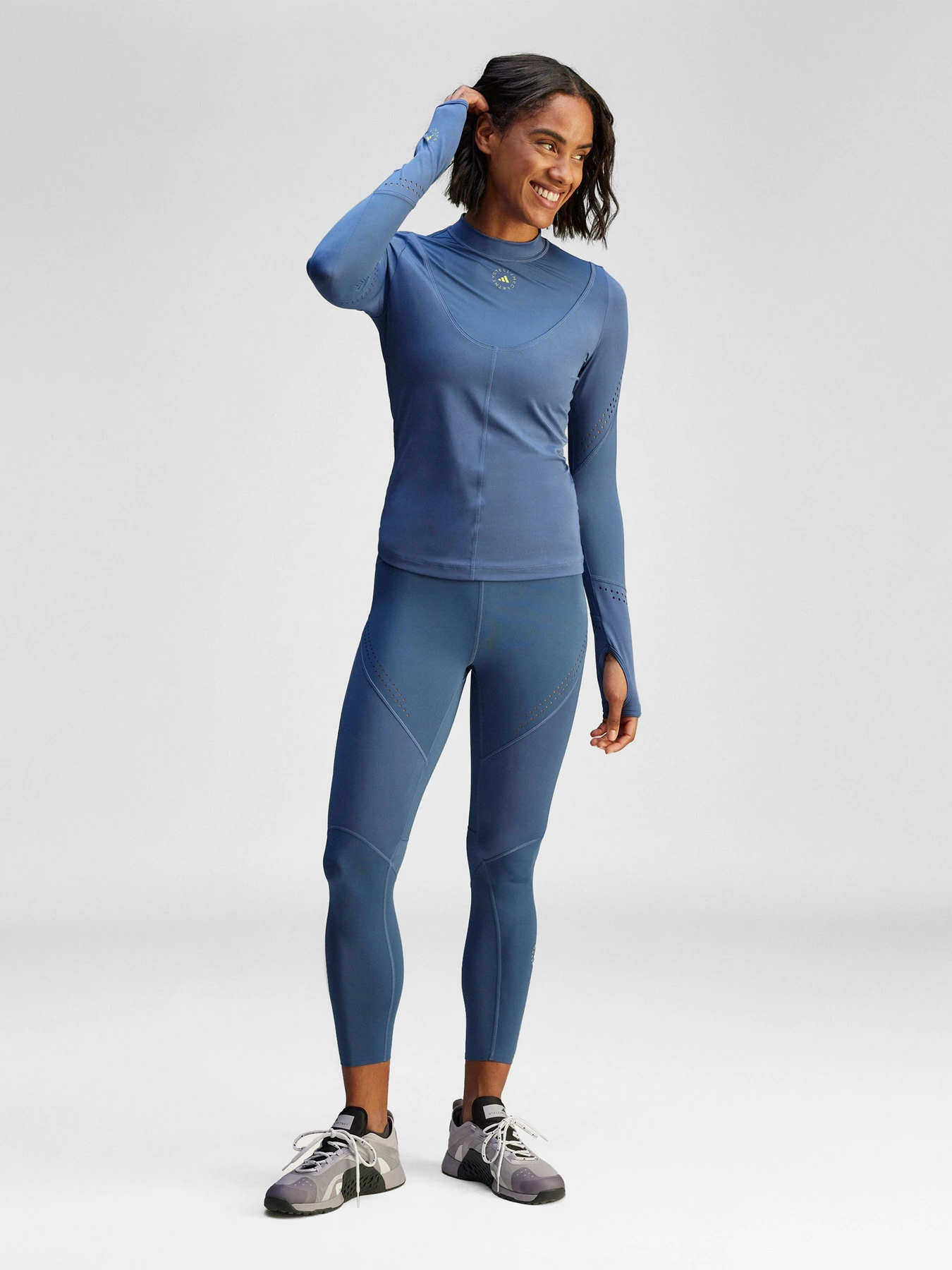Худи и свитшоты Adidas модель JI5222 Худи и свитшоты Adidas модель JI5222 Фото