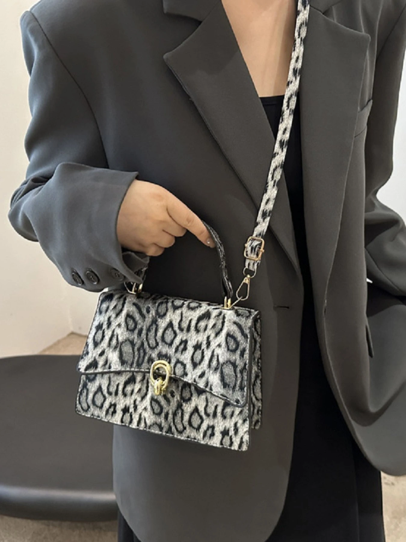 Сумки RoyalBag модель P1-369-9075LG Фото