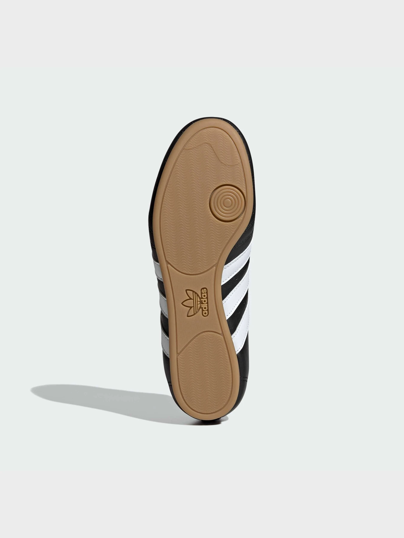 Кроссовки Adidas модель JS1193 Кроссовки Adidas модель JS1193 Фото