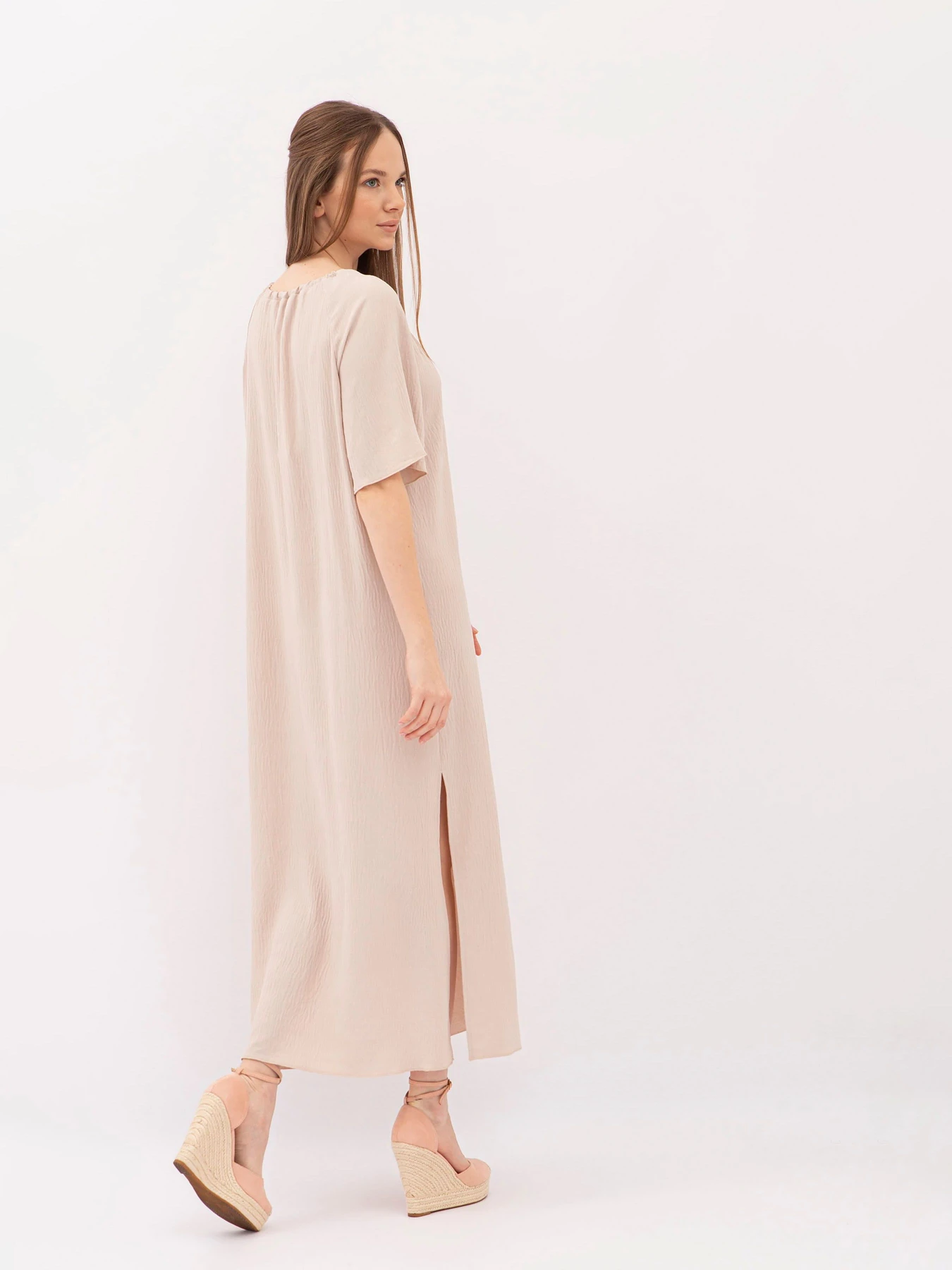 Сукні Lesia модель MilkHatisa01WMNSDRSSLS Фото