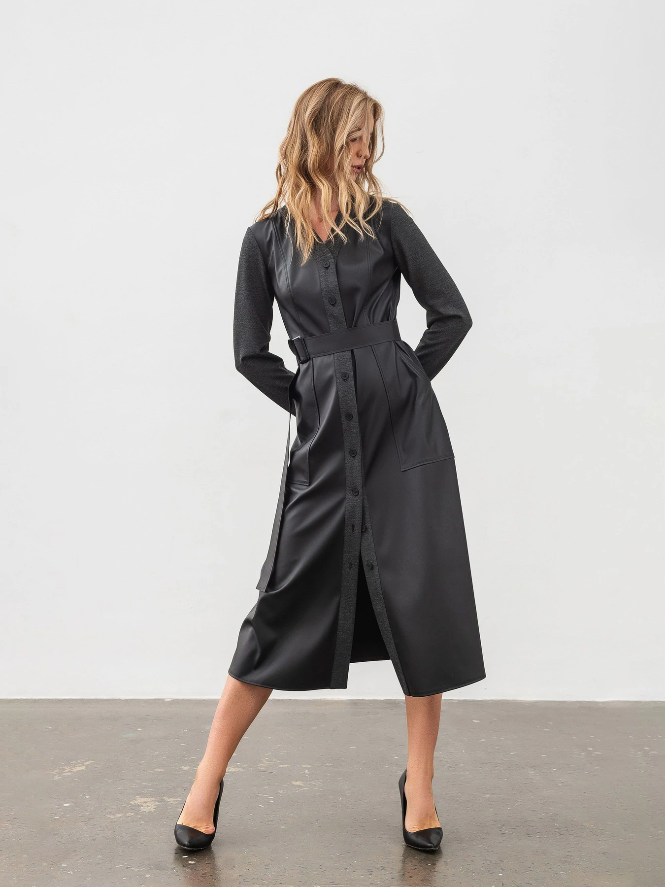 Платья Lesia модель YagliyaBlackWMNSDRSSLS Фото