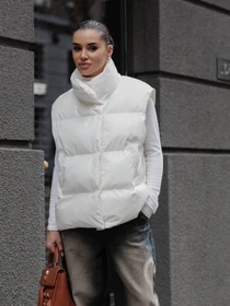 Куртки и дубленки Jadone Fashion модель Zhylet_Soft_bilyy Фото