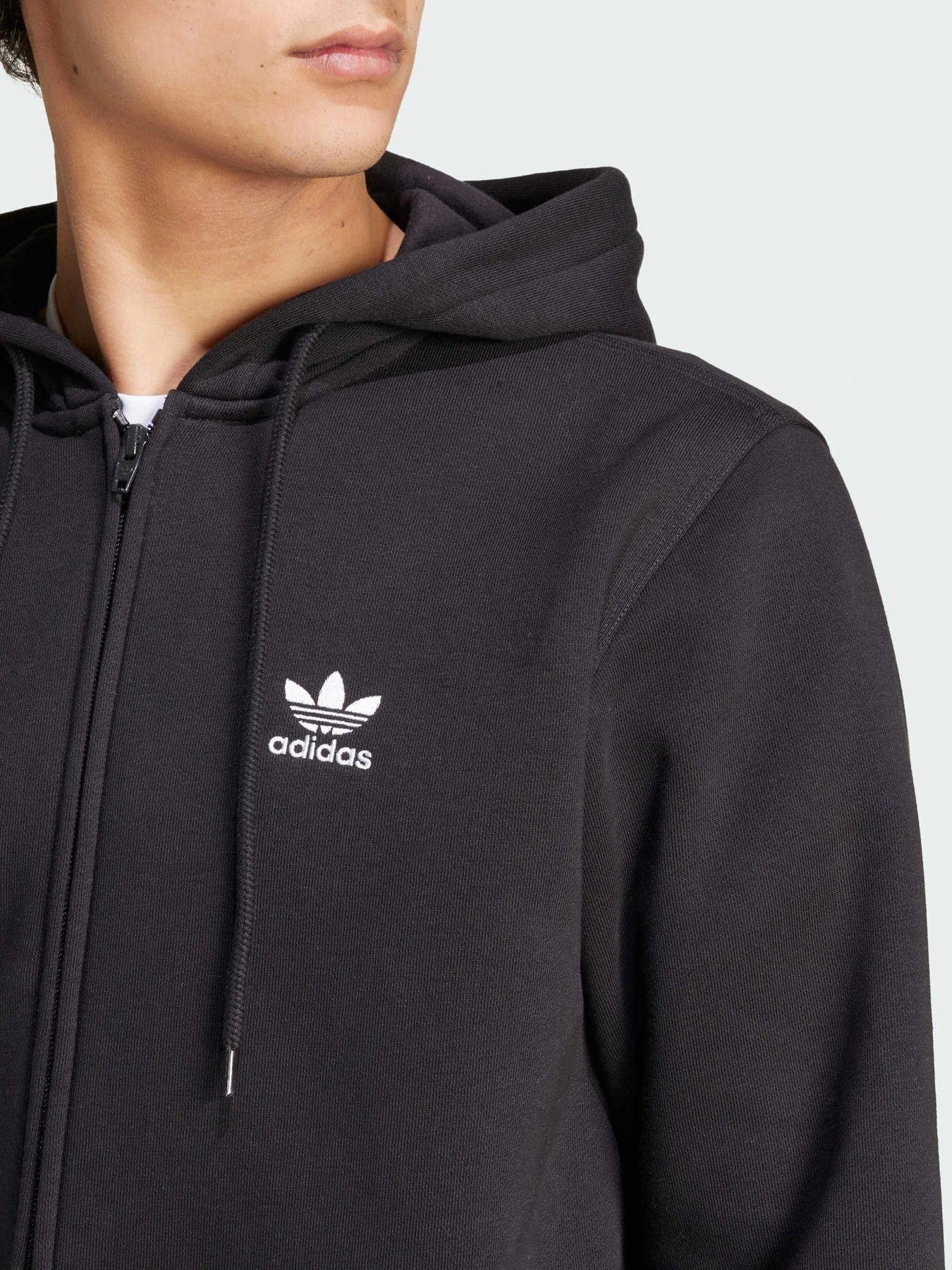 Худи и свитшоты Adidas модель IW5791 Худи и свитшоты Adidas модель IW5791 Фото