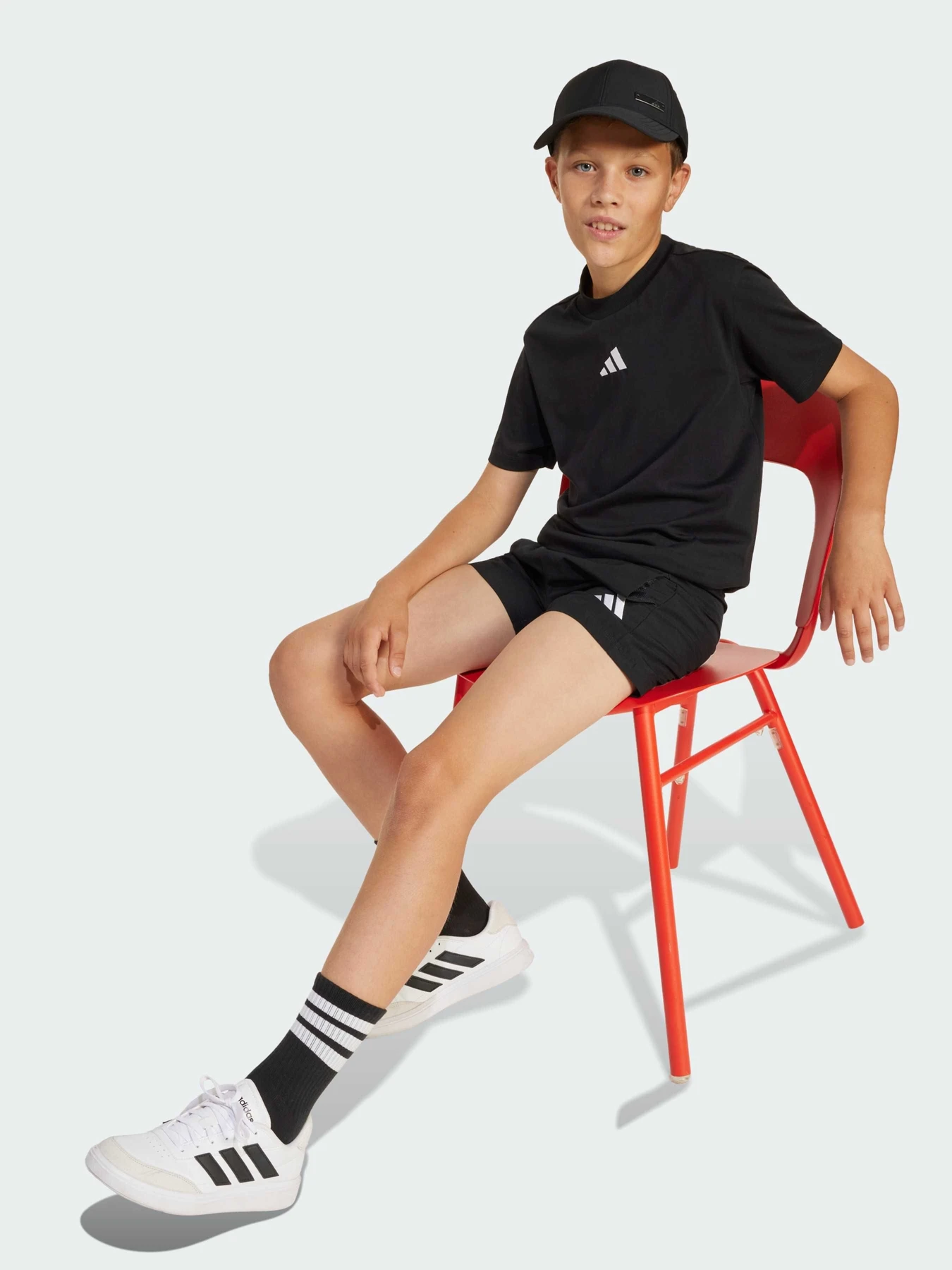 Футболки и поло Adidas Adidas Essentials модель JC9776 Футболки и поло Adidas Adidas Essentials модель JC9776 Фото