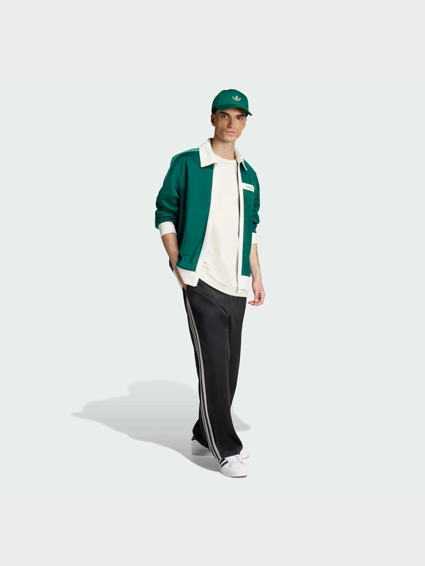 Футболки и поло Adidas Adicolor модель JC9933 Футболки и поло Adidas Adicolor модель JC9933 Фото
