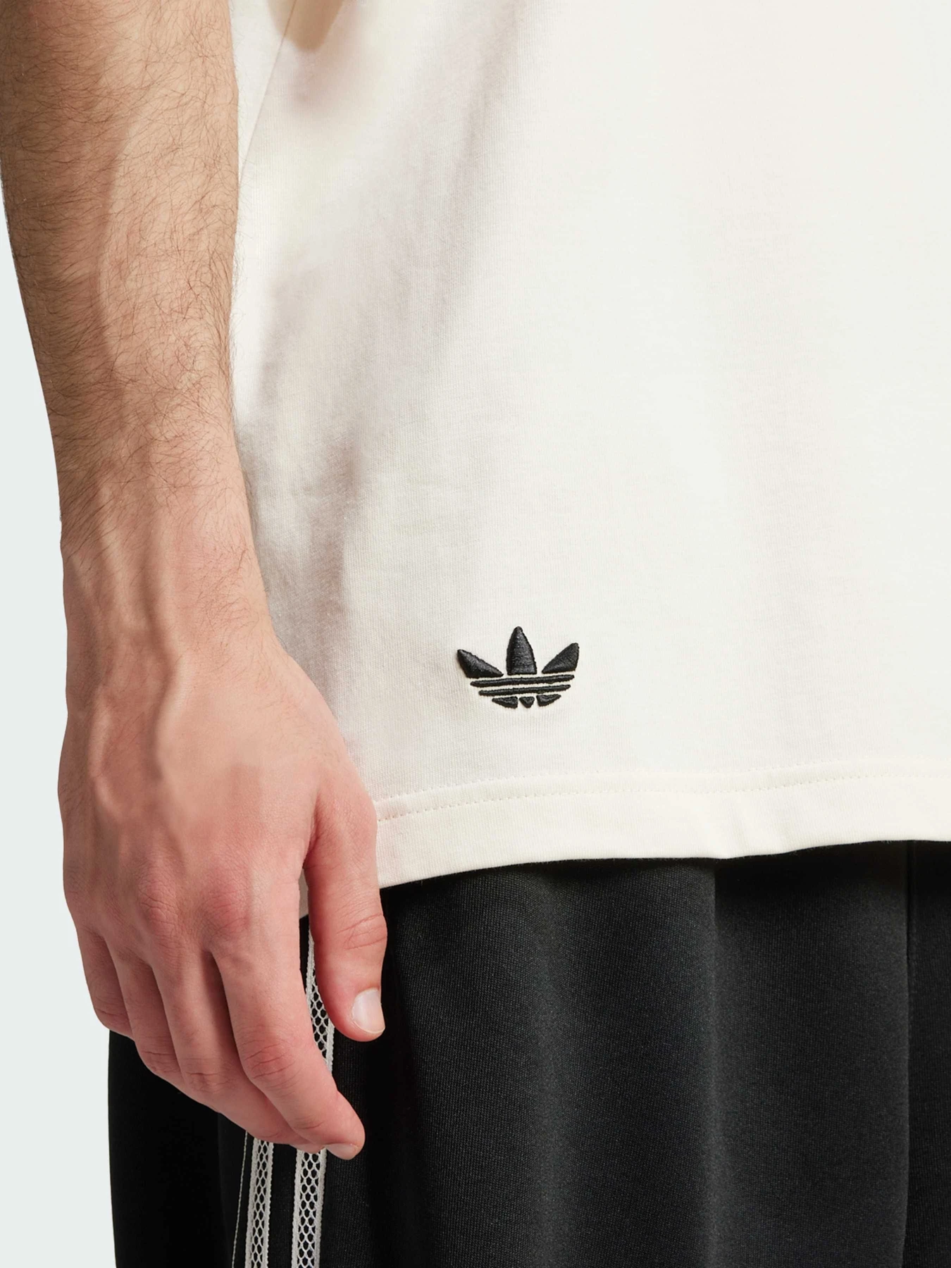 Футболки и поло Adidas Adicolor модель JC9933 Футболки и поло Adidas Adicolor модель JC9933 Фото