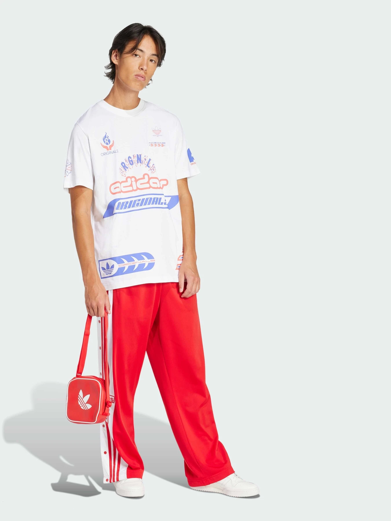 Футболки і поло Adidas Graphics модель JD0663 Фото