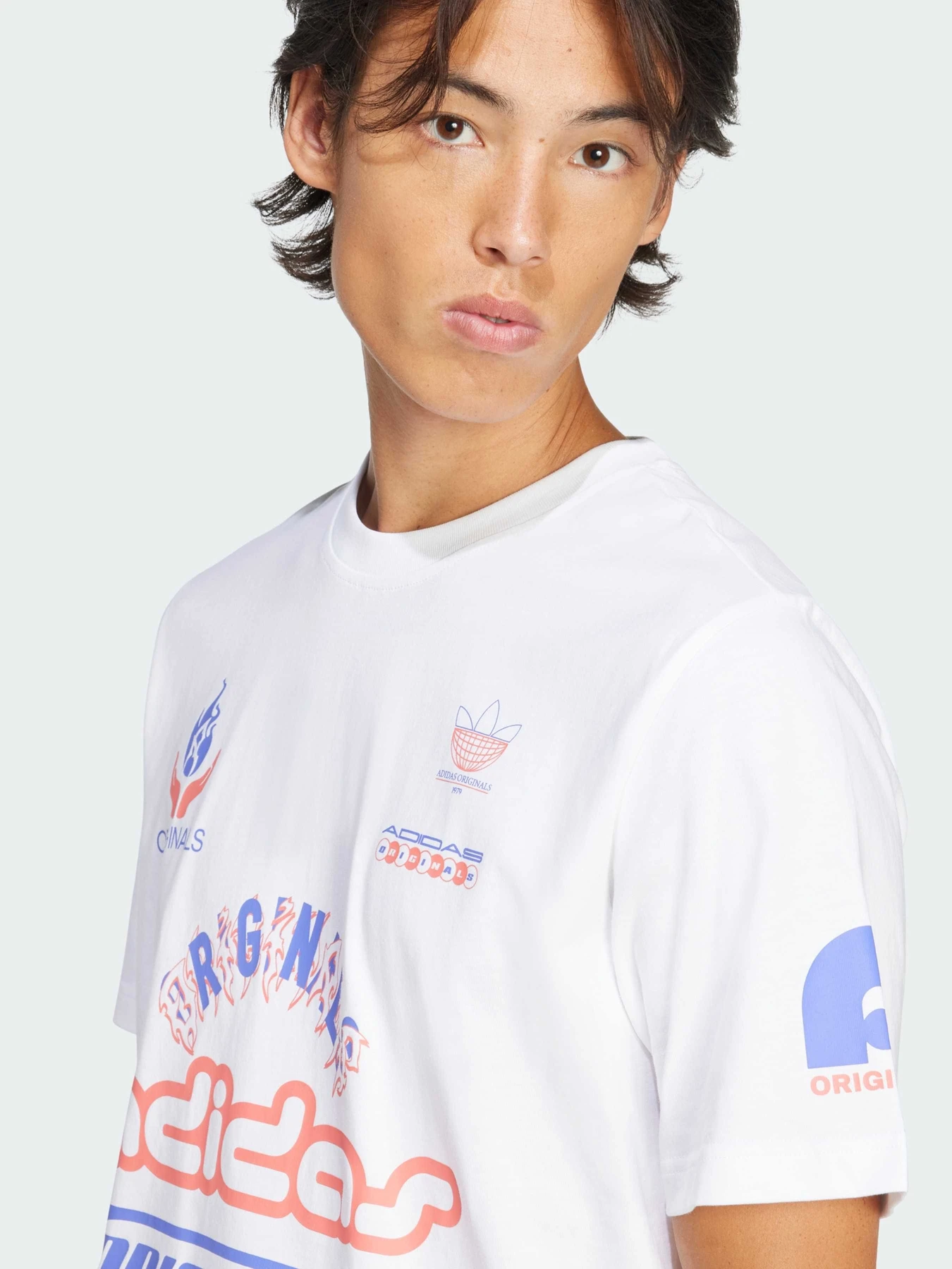 Футболки і поло Adidas Graphics модель JD0663 Фото