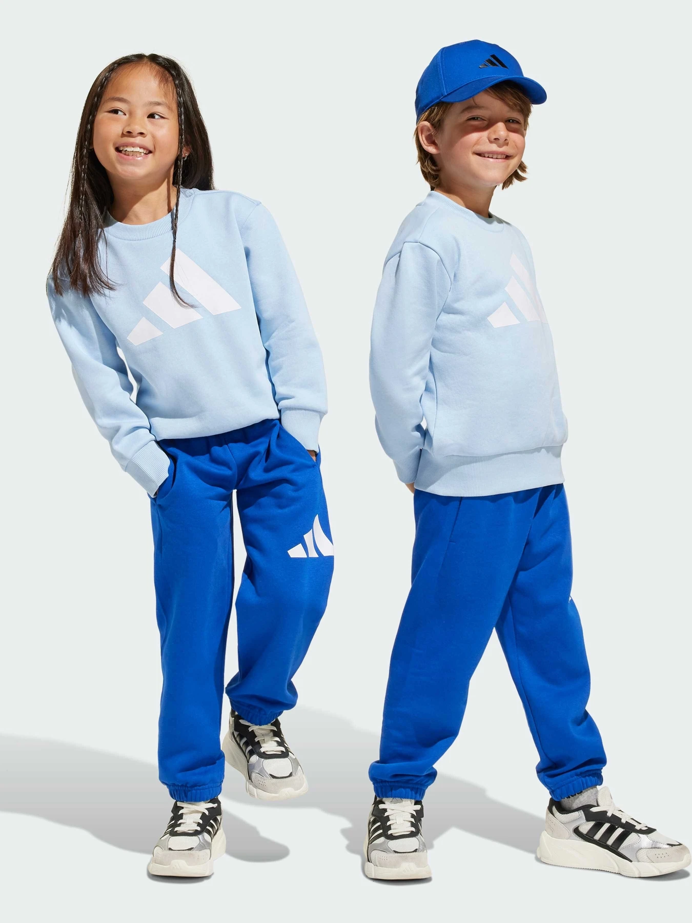 Костюмы Adidas модель JC9726 Костюмы Adidas модель JC9726 Фото