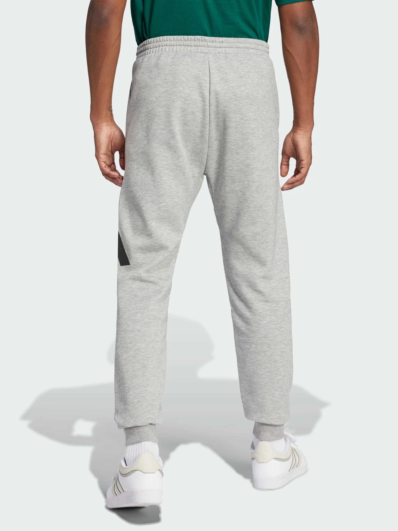 Брюки Adidas модель IN6143 Брюки Adidas модель IN6143 Фото