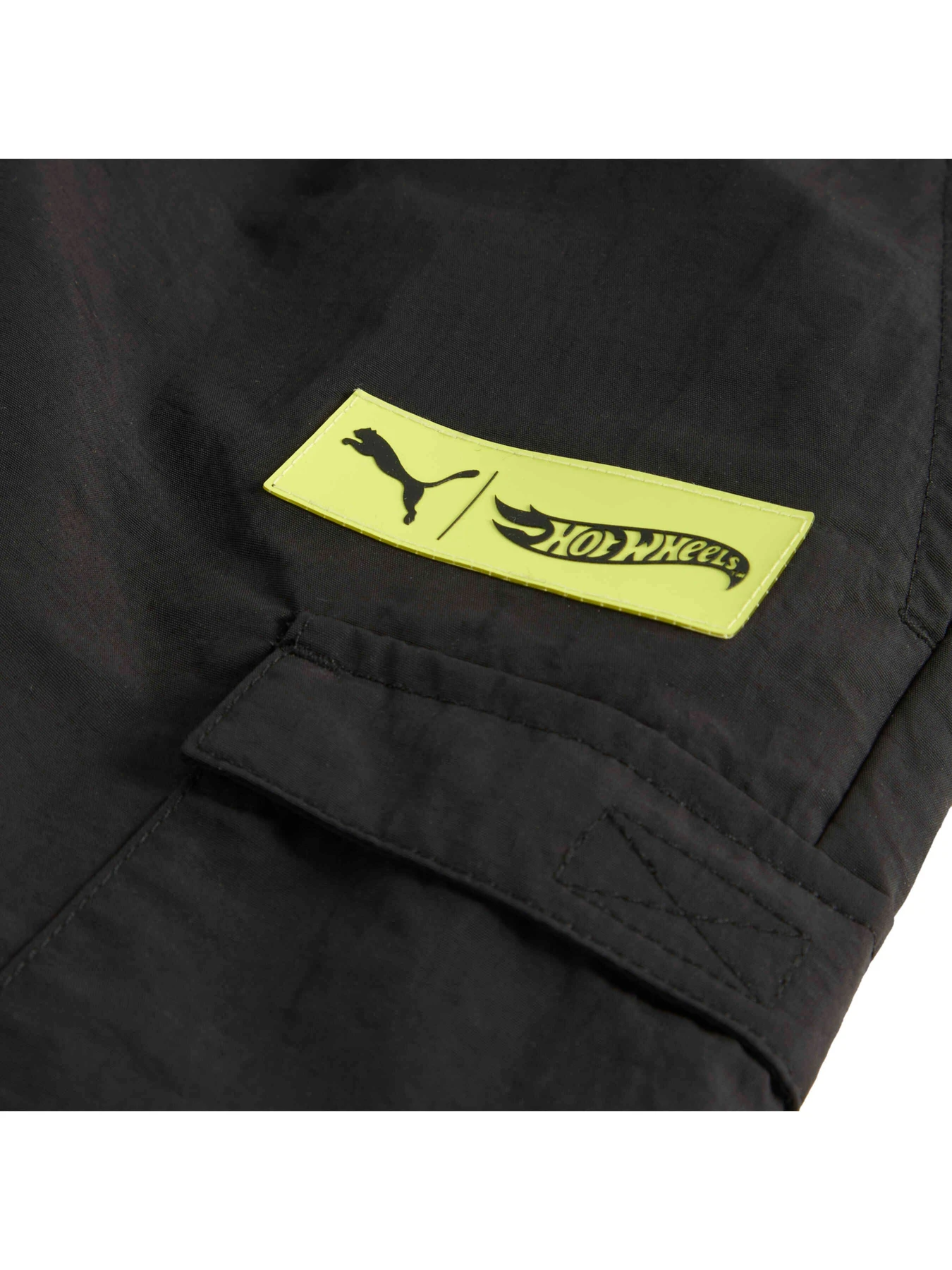 Шорты PUMA x Hot Wheels Shorts модель 630076 Шорты PUMA x Hot Wheels Shorts модель 630076 Фото