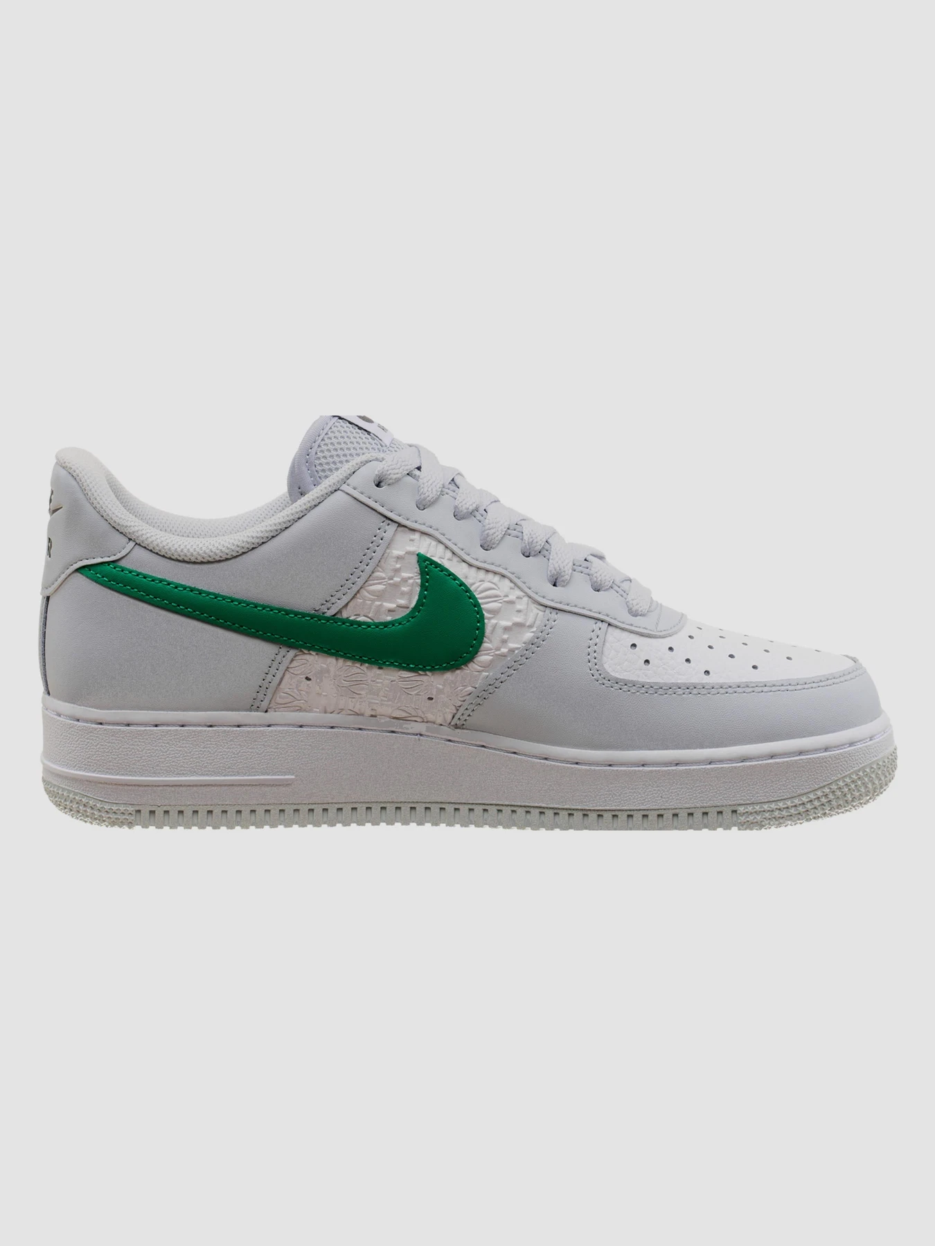 Кроссовки NIKE Air Force модель FD0667-001 Кроссовки NIKE Air Force модель FD0667-001 Фото
