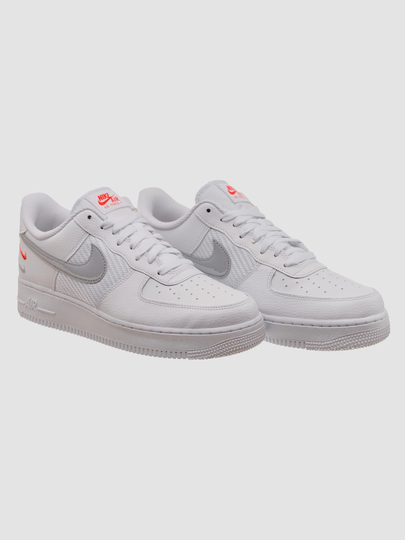 Кроссовки NIKE Air Force модель FD0666-100 Фото