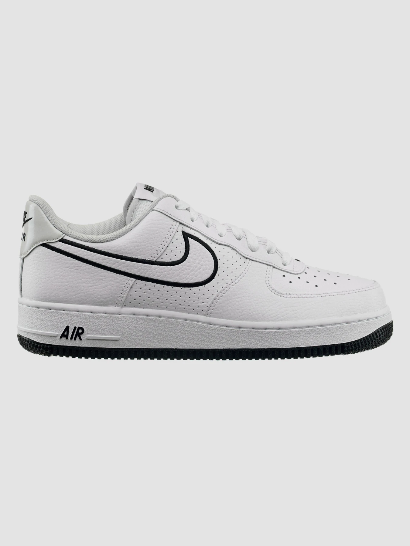 Кроссовки NIKE Air Force модель FJ4211-100 Фото