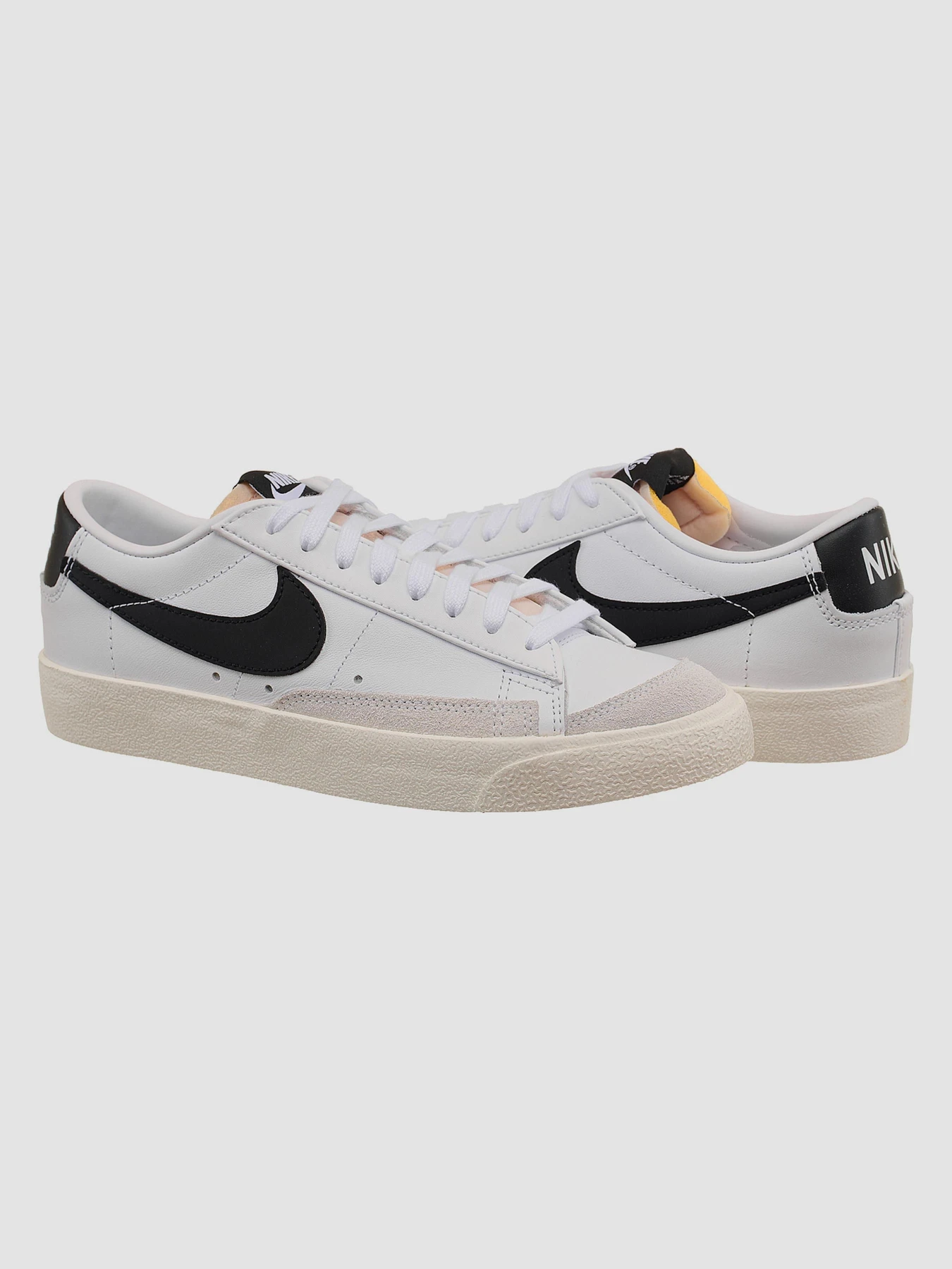 Кросівки NIKE Blazer модель DC4769-102 Кросівки NIKE Blazer модель DC4769-102 Фото