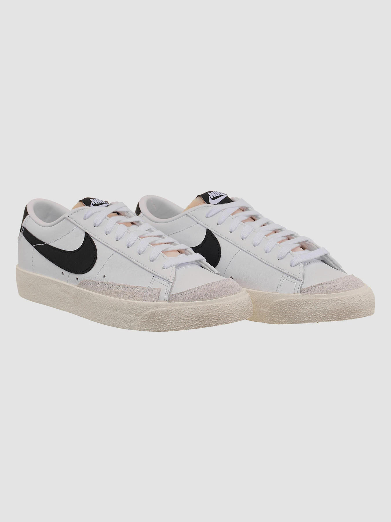 Кросівки NIKE Blazer модель DC4769-102 Кросівки NIKE Blazer модель DC4769-102 Фото