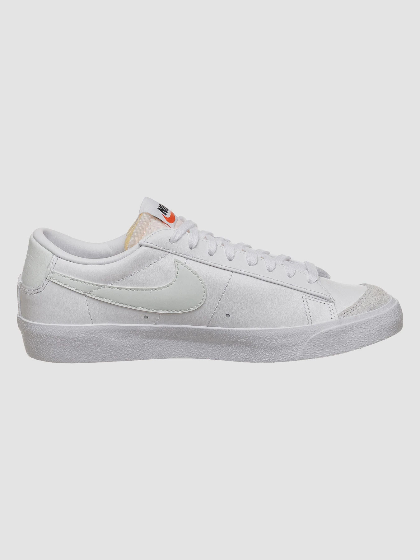 Кросівки NIKE Blazer модель DC4769-111 Кросівки NIKE Blazer модель DC4769-111 Фото