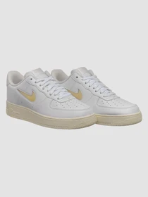 Кроссовки NIKE Air Force модель DC8894-100 Фото